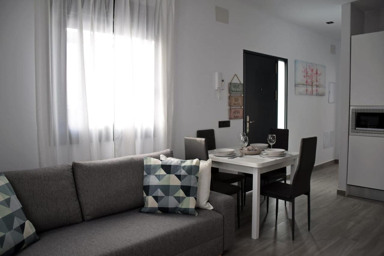 Alojamientos Lola, Suite Con Jacuzzi Benalup-Casas Viejas Eksteriør billede